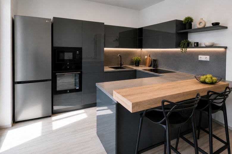 Moderní elegance v antracitovém provedení (foto 1)